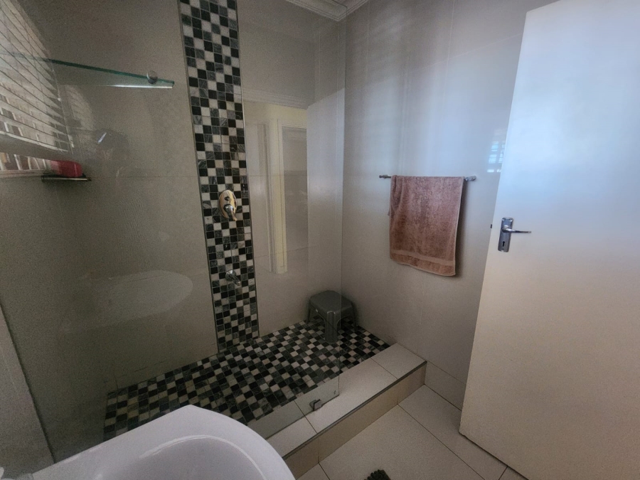 4 Bedroom Property for Sale in Dawncrest KwaZulu-Natal
