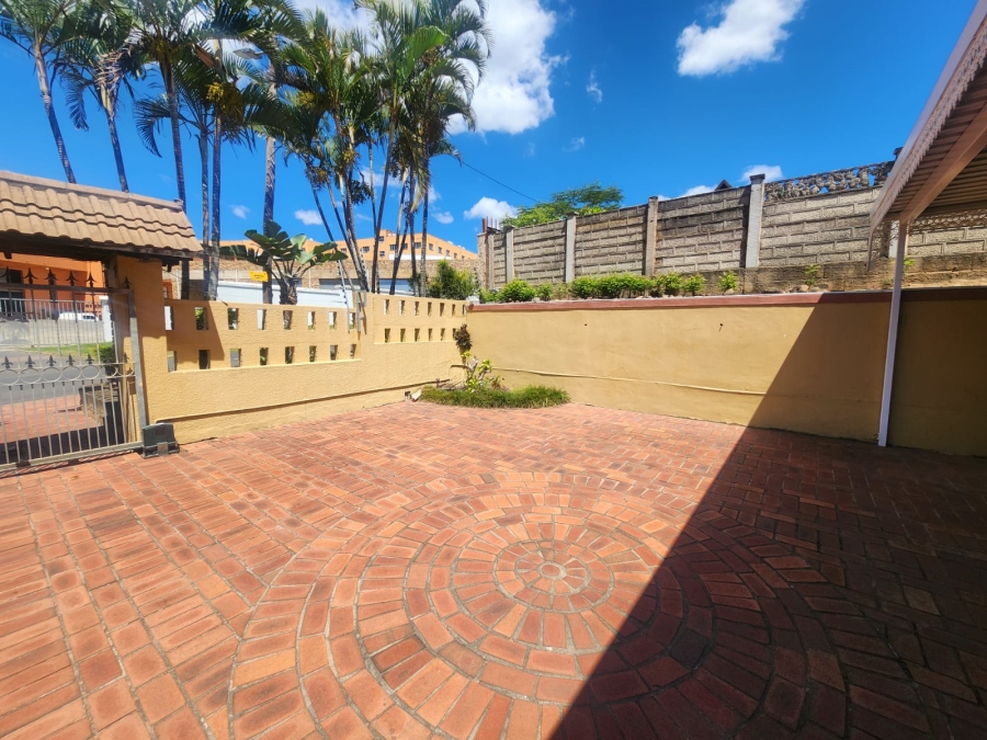 4 Bedroom Property for Sale in Dawncrest KwaZulu-Natal