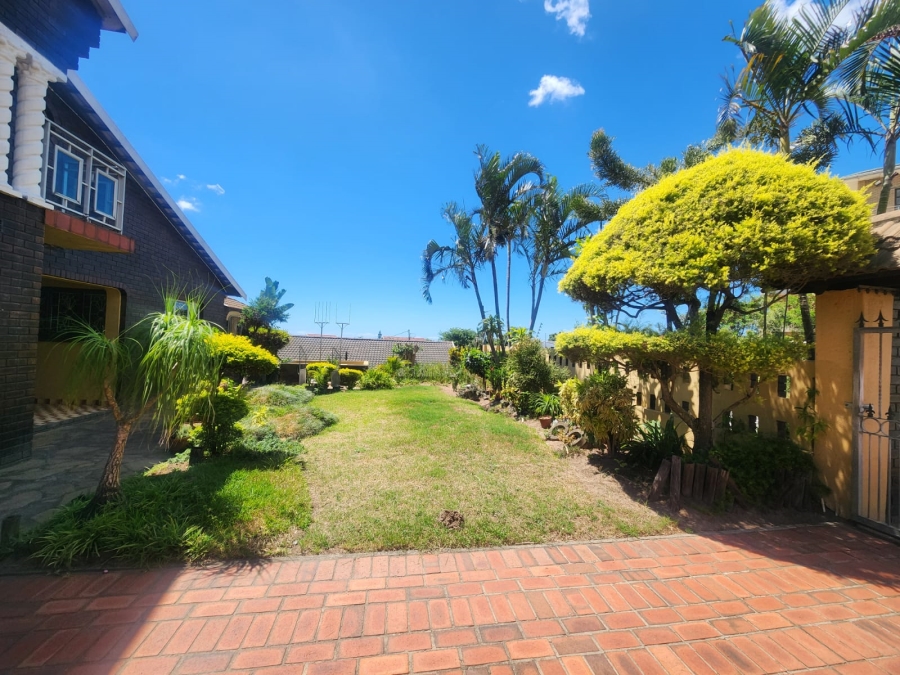 4 Bedroom Property for Sale in Dawncrest KwaZulu-Natal