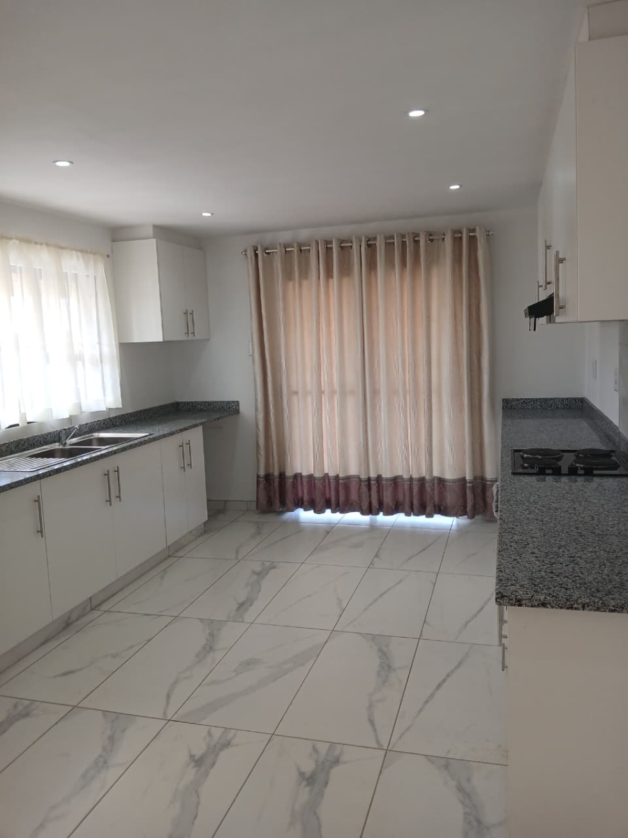 To Let 2 Bedroom Property for Rent in Everest Heights KwaZulu-Natal