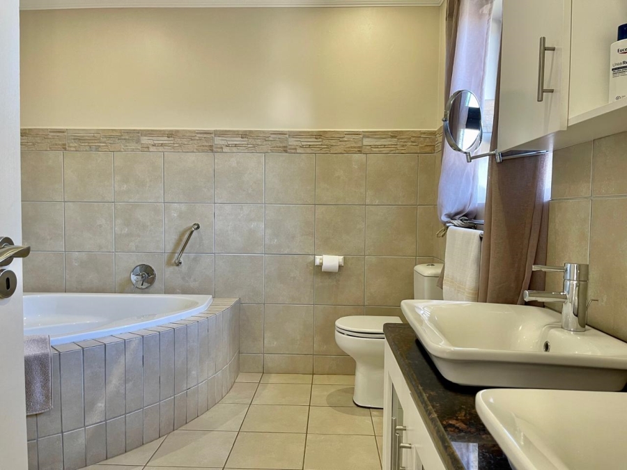 4 Bedroom Property for Sale in Port Zimbali KwaZulu-Natal
