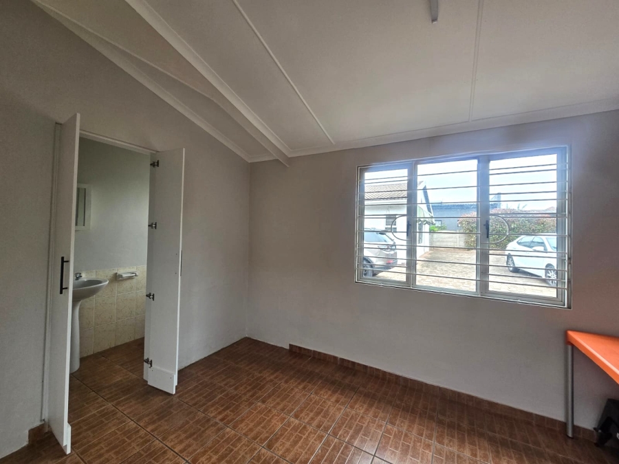 1 Bedroom Property for Sale in Durban North KwaZulu-Natal