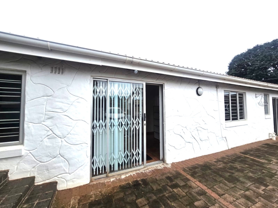 1 Bedroom Property for Sale in Durban North KwaZulu-Natal