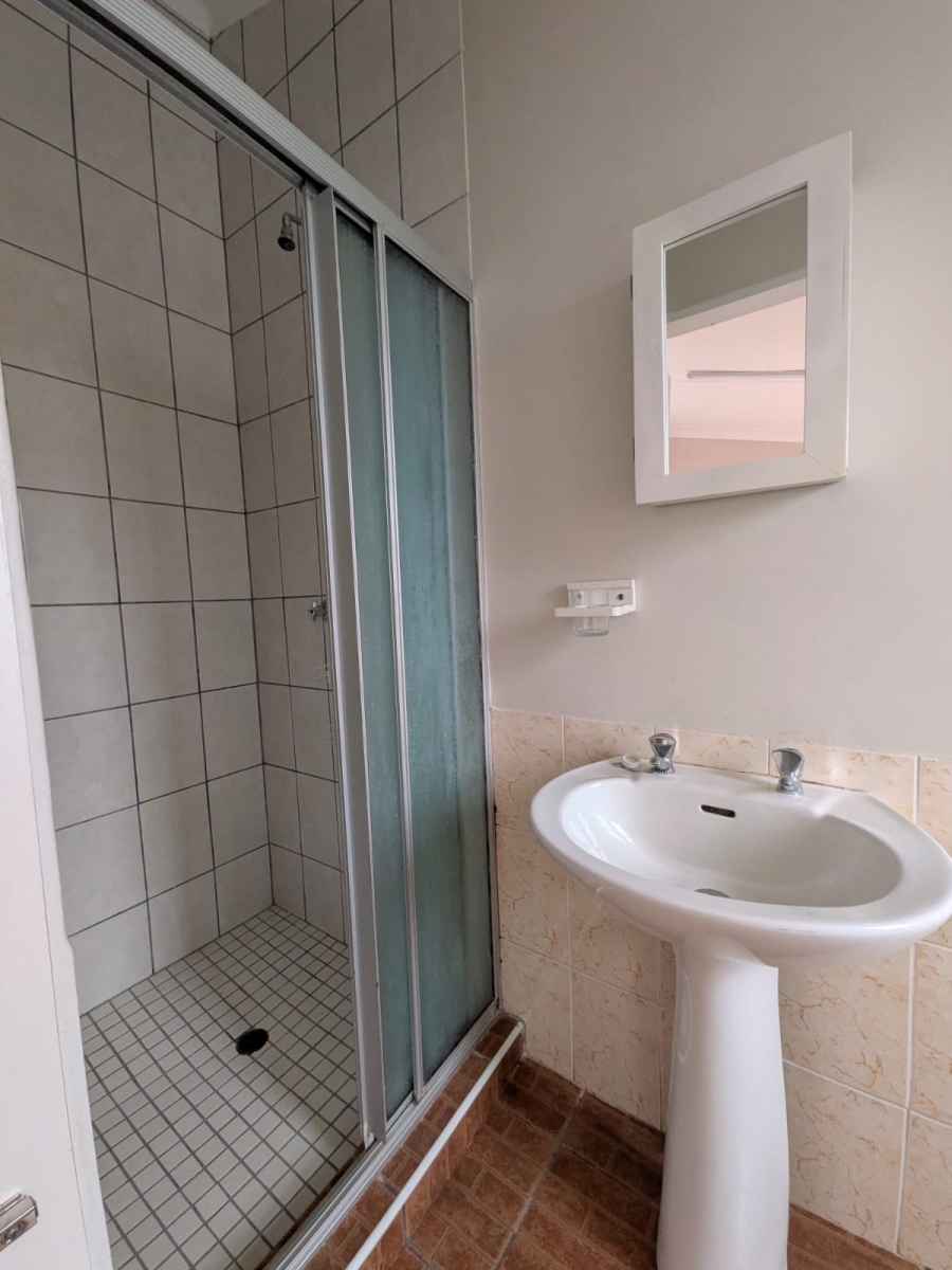 To Let 1 Bedroom Property for Rent in Durban North KwaZulu-Natal