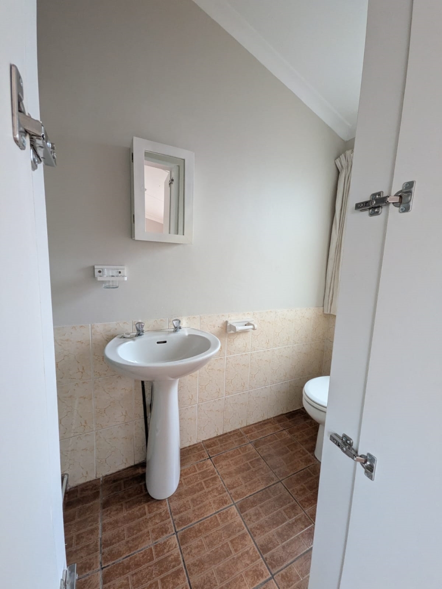 To Let 1 Bedroom Property for Rent in Durban North KwaZulu-Natal
