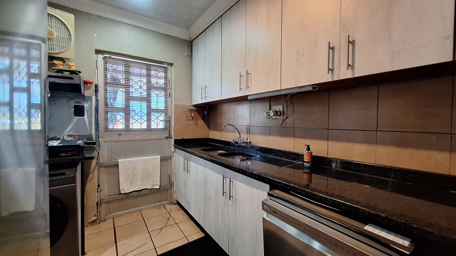 3 Bedroom Property for Sale in Parkside KwaZulu-Natal