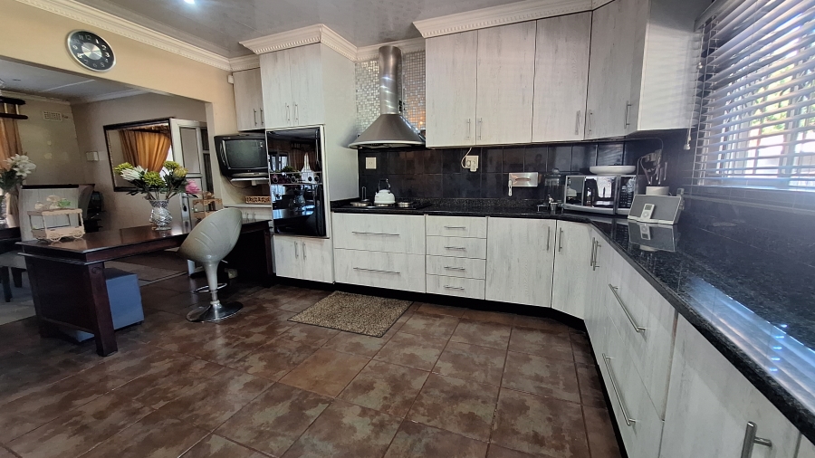3 Bedroom Property for Sale in Parkside KwaZulu-Natal