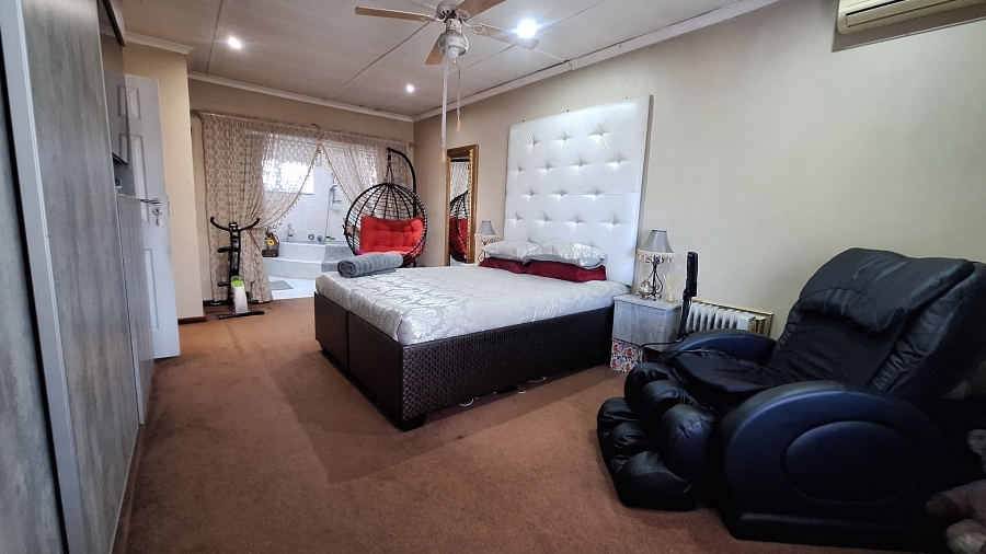 3 Bedroom Property for Sale in Parkside KwaZulu-Natal