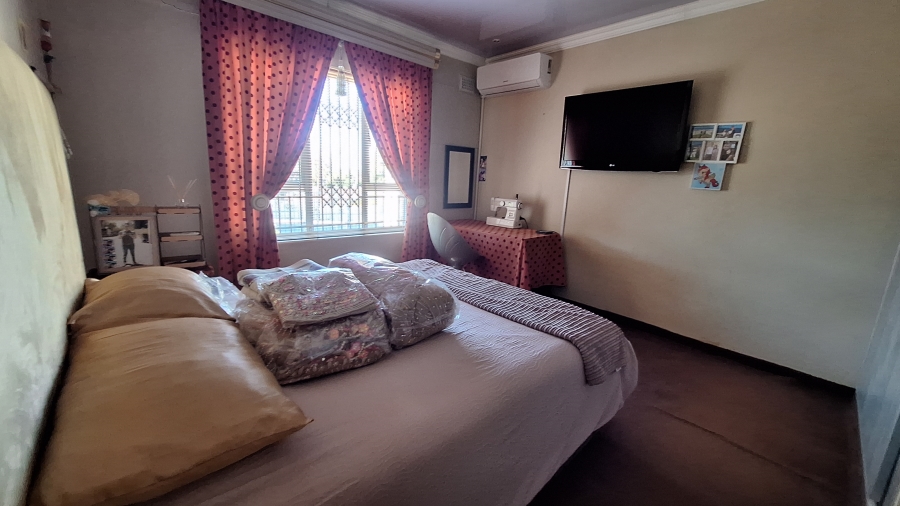 3 Bedroom Property for Sale in Parkside KwaZulu-Natal