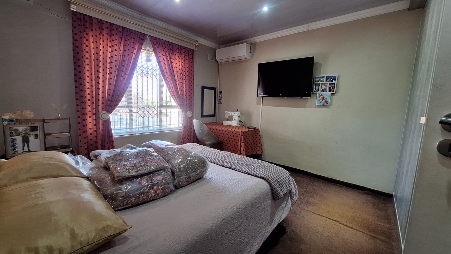 3 Bedroom Property for Sale in Parkside KwaZulu-Natal