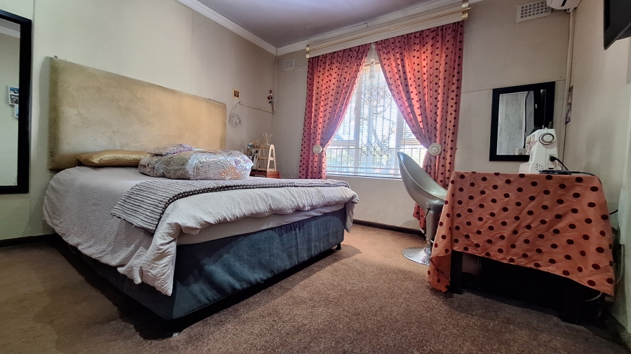 3 Bedroom Property for Sale in Parkside KwaZulu-Natal