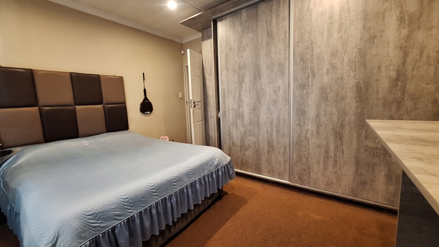 3 Bedroom Property for Sale in Parkside KwaZulu-Natal