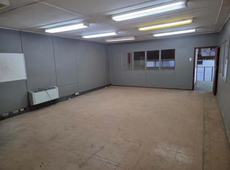 To Let Commercial Property for Rent in Burbreeze KwaZulu-Natal