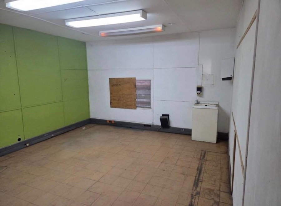 To Let Commercial Property for Rent in Burbreeze KwaZulu-Natal