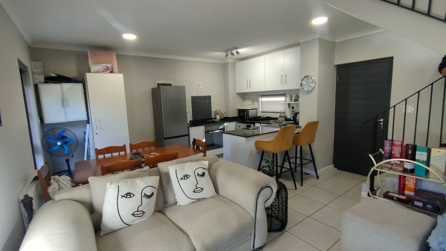 2 Bedroom Property for Sale in Waterfall KwaZulu-Natal