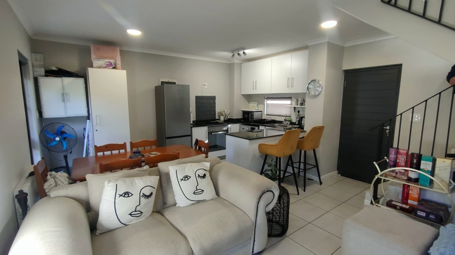 2 Bedroom Property for Sale in Waterfall KwaZulu-Natal