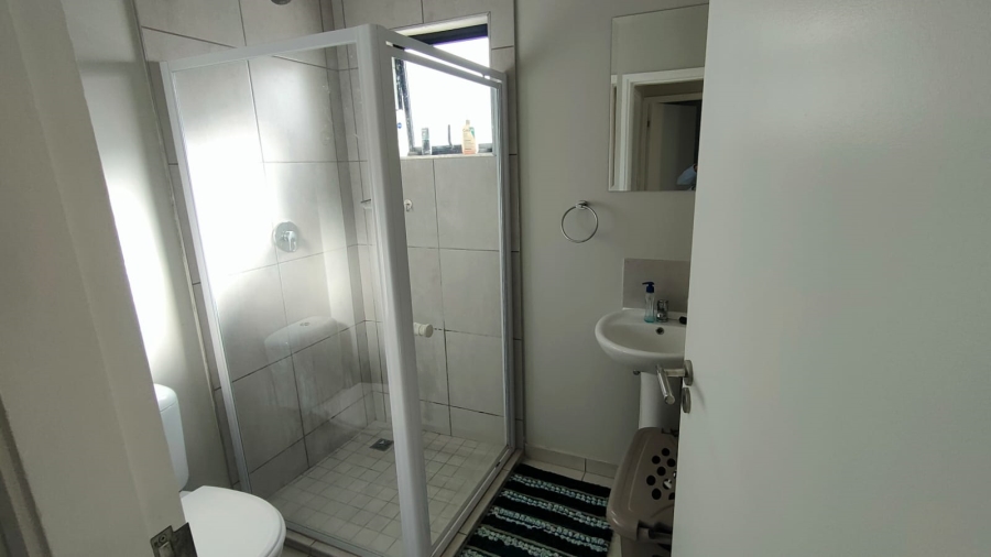 2 Bedroom Property for Sale in Waterfall KwaZulu-Natal