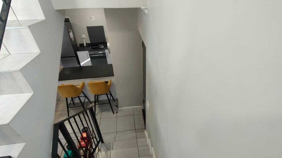 2 Bedroom Property for Sale in Waterfall KwaZulu-Natal
