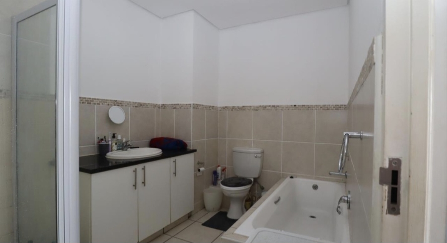 To Let 2 Bedroom Property for Rent in La Mercy KwaZulu-Natal