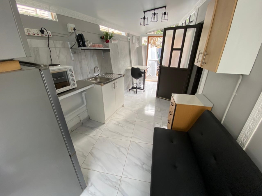 To Let 1 Bedroom Property for Rent in Montclair KwaZulu-Natal