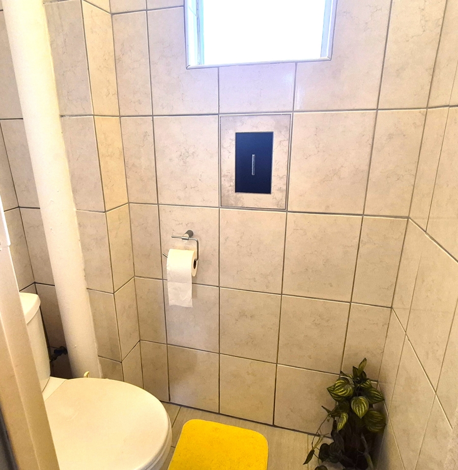 2 Bedroom Property for Sale in Overport KwaZulu-Natal