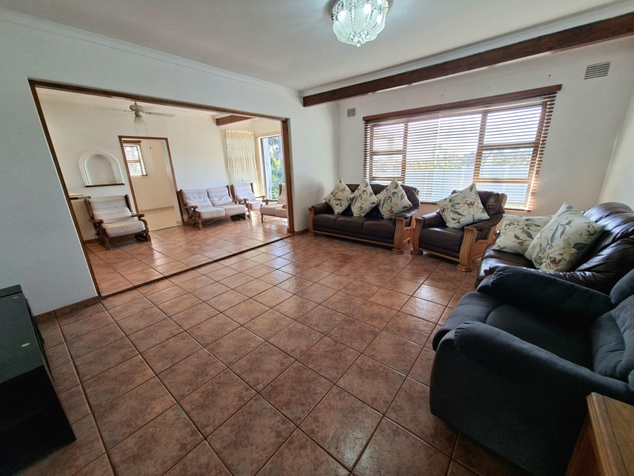 4 Bedroom Property for Sale in Glen Anil KwaZulu-Natal