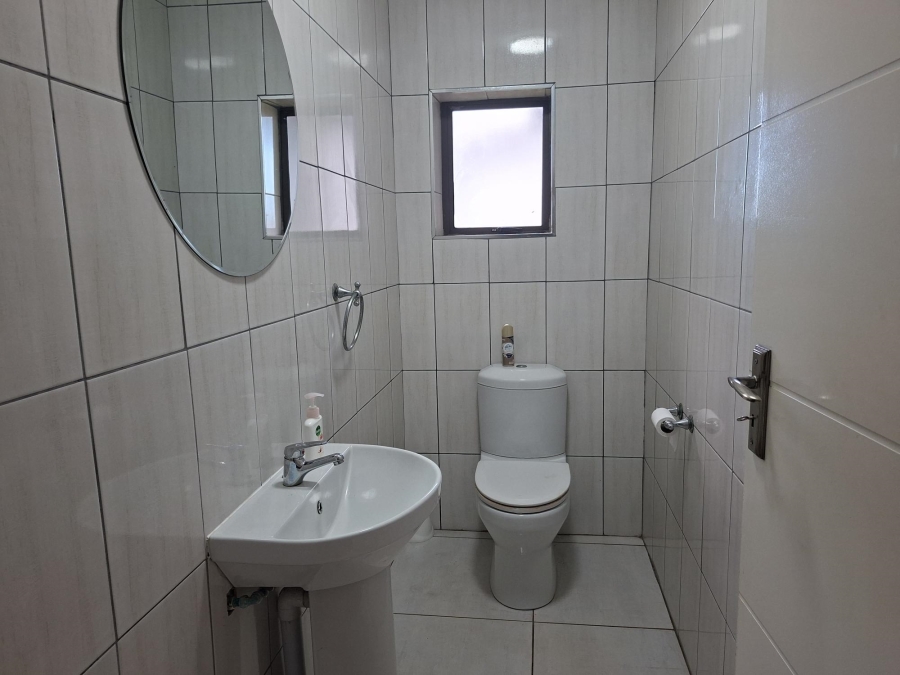 4 Bedroom Property for Sale in Glen Anil KwaZulu-Natal