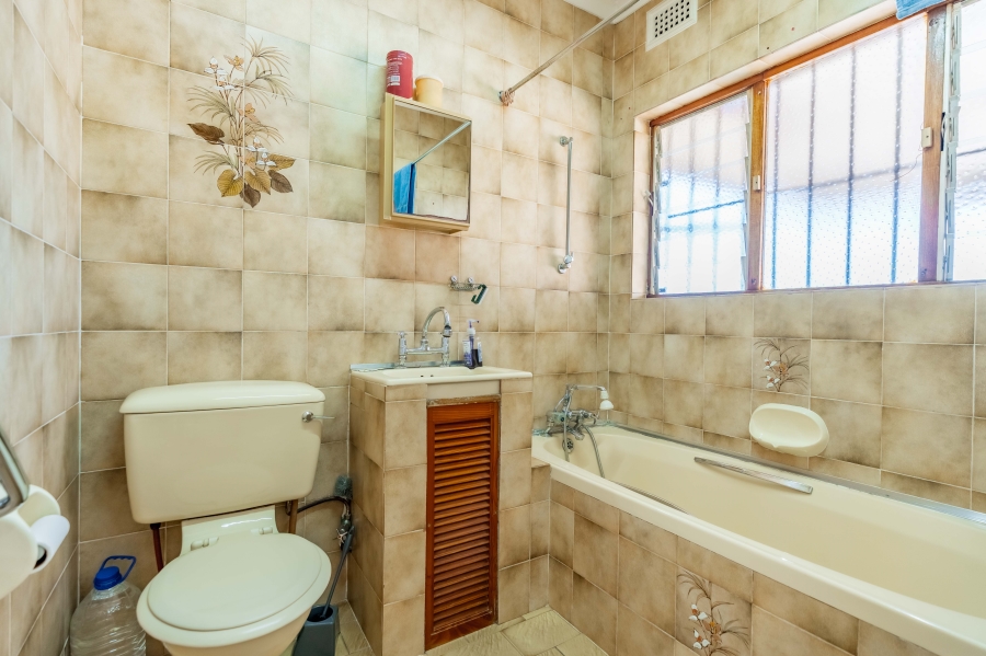 5 Bedroom Property for Sale in Reservoir Hills KwaZulu-Natal