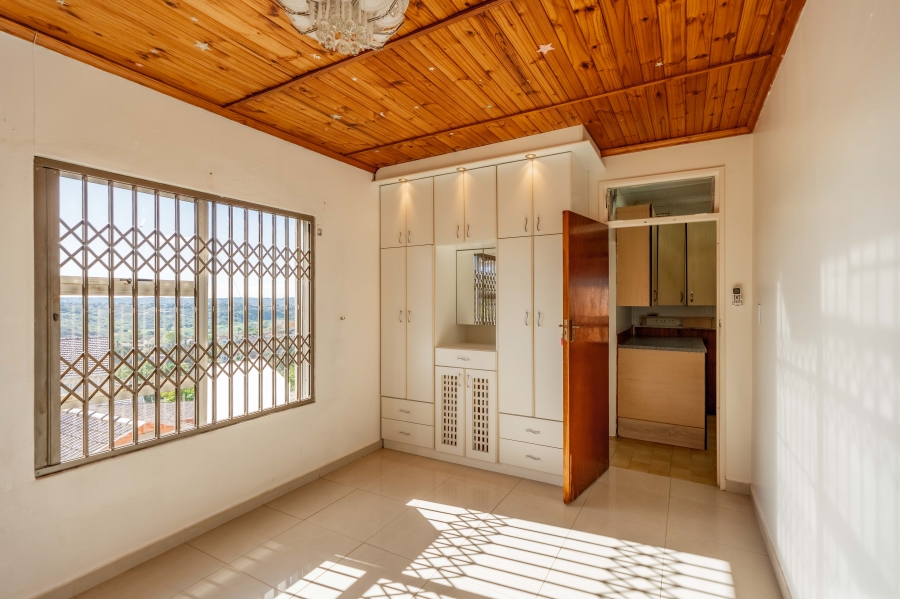 5 Bedroom Property for Sale in Reservoir Hills KwaZulu-Natal