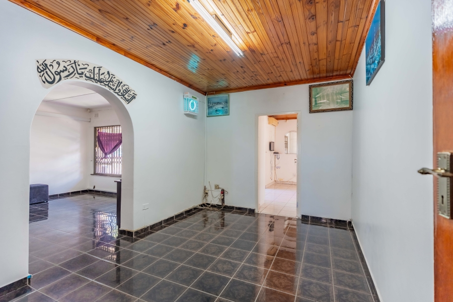 5 Bedroom Property for Sale in Reservoir Hills KwaZulu-Natal