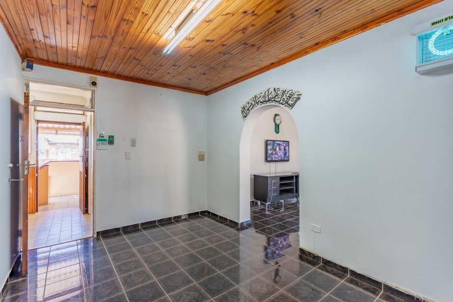 5 Bedroom Property for Sale in Reservoir Hills KwaZulu-Natal