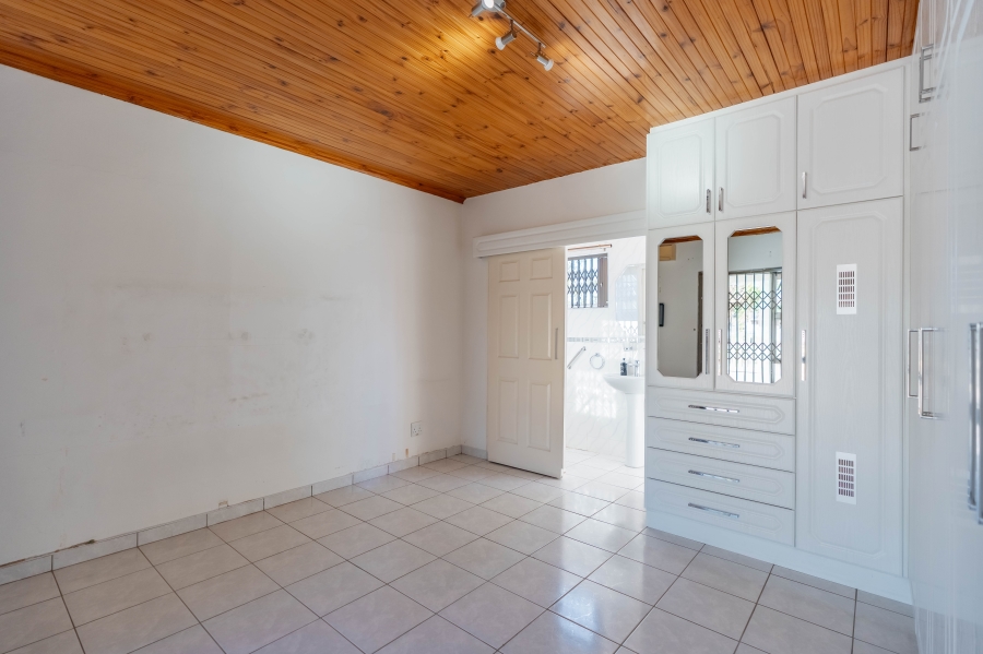 5 Bedroom Property for Sale in Reservoir Hills KwaZulu-Natal