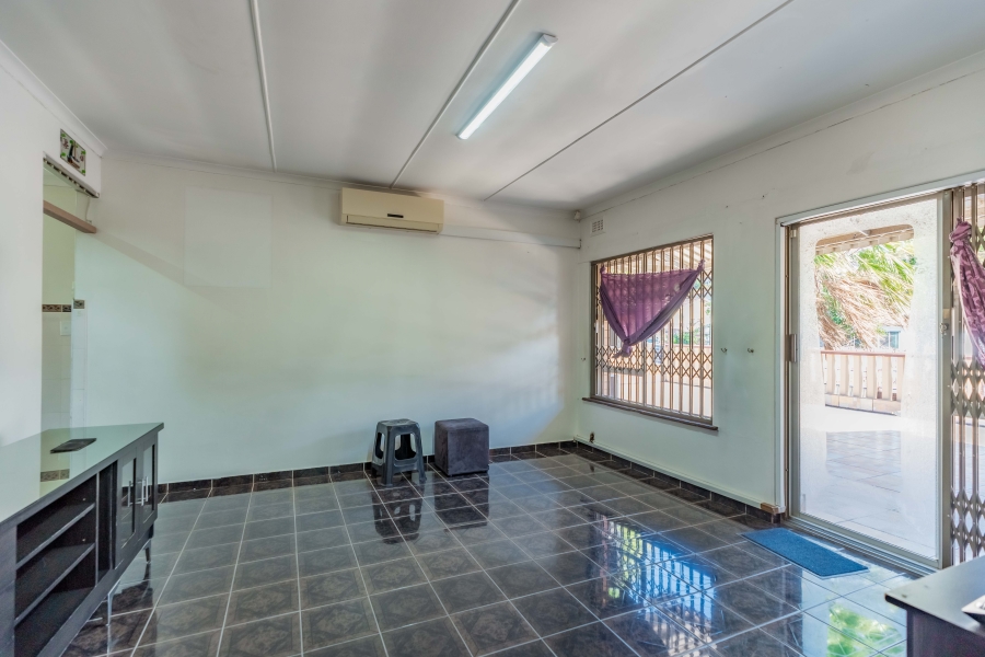 5 Bedroom Property for Sale in Reservoir Hills KwaZulu-Natal