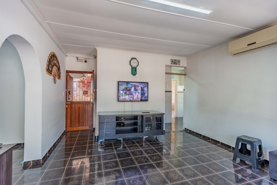 5 Bedroom Property for Sale in Reservoir Hills KwaZulu-Natal