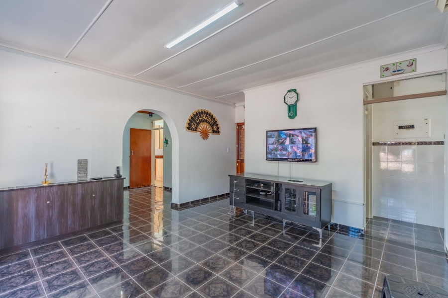 5 Bedroom Property for Sale in Reservoir Hills KwaZulu-Natal