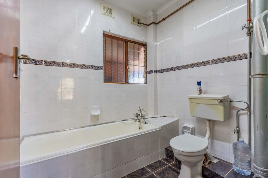 5 Bedroom Property for Sale in Reservoir Hills KwaZulu-Natal