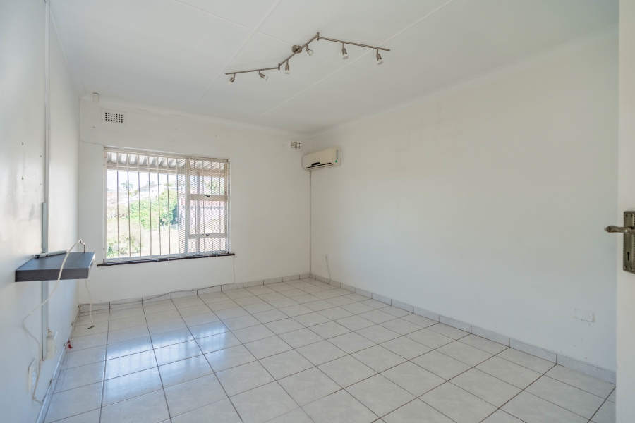 5 Bedroom Property for Sale in Reservoir Hills KwaZulu-Natal