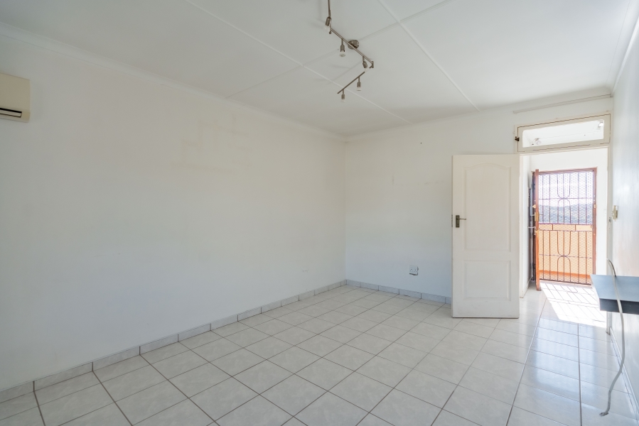 5 Bedroom Property for Sale in Reservoir Hills KwaZulu-Natal