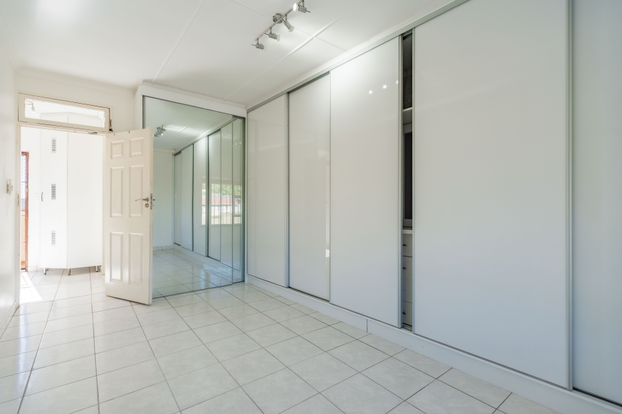5 Bedroom Property for Sale in Reservoir Hills KwaZulu-Natal
