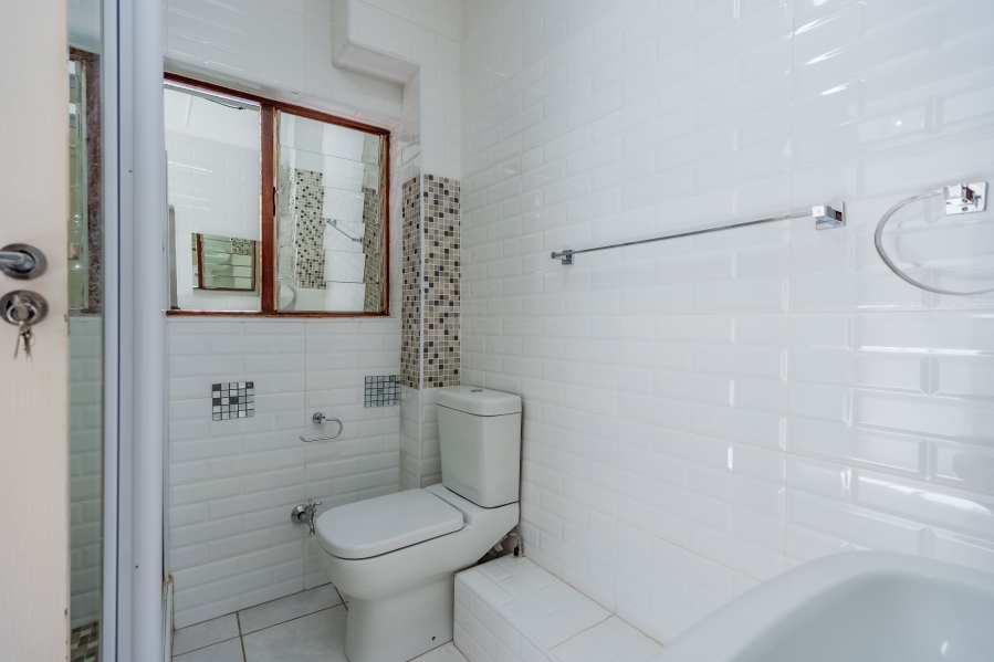 5 Bedroom Property for Sale in Reservoir Hills KwaZulu-Natal