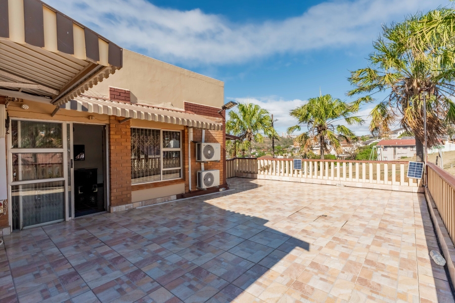 5 Bedroom Property for Sale in Reservoir Hills KwaZulu-Natal
