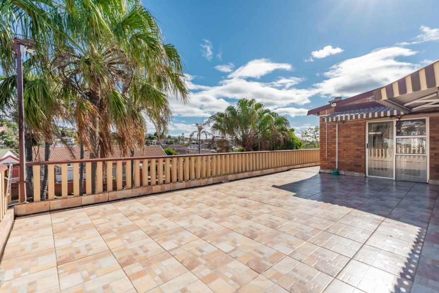 5 Bedroom Property for Sale in Reservoir Hills KwaZulu-Natal
