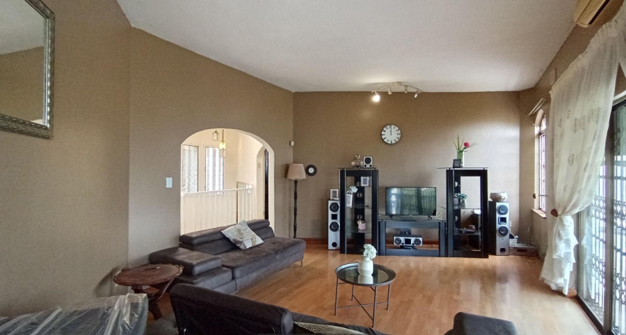 5 Bedroom Property for Sale in Reservoir Hills KwaZulu-Natal