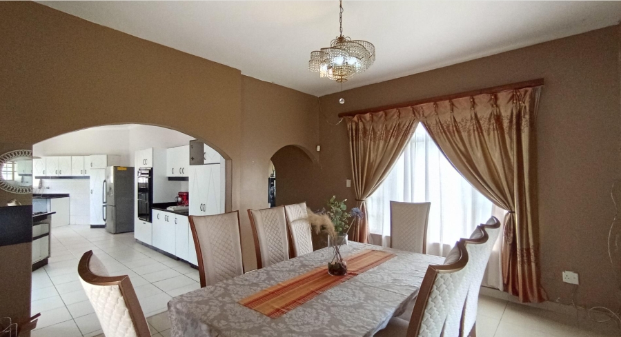 5 Bedroom Property for Sale in Reservoir Hills KwaZulu-Natal