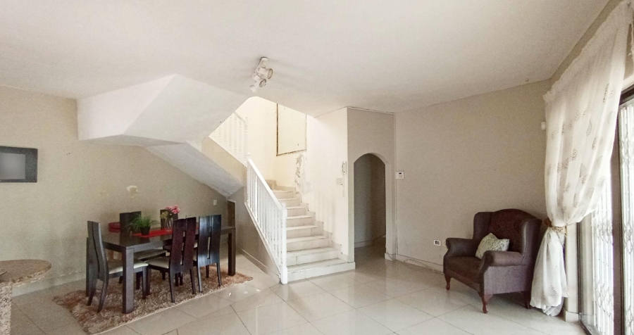 5 Bedroom Property for Sale in Reservoir Hills KwaZulu-Natal