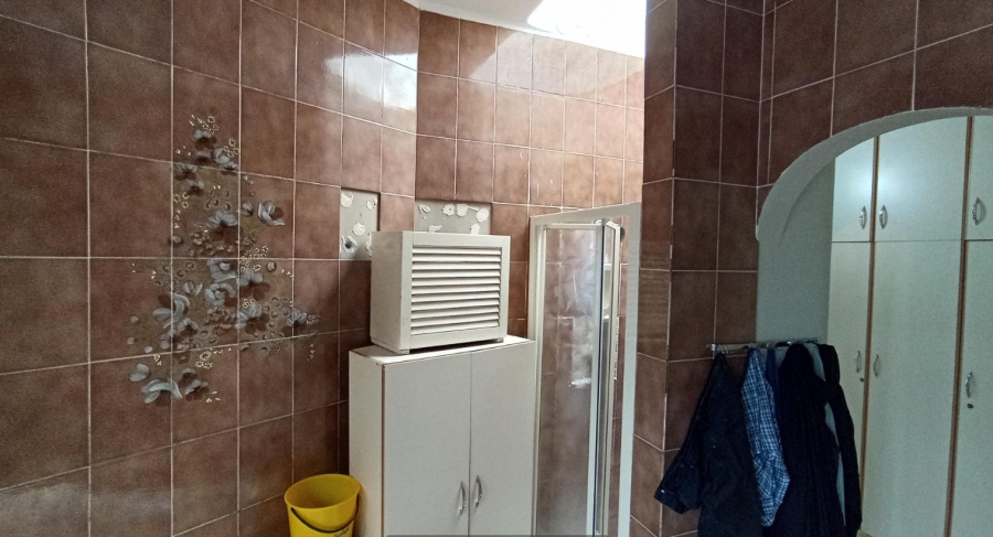 5 Bedroom Property for Sale in Reservoir Hills KwaZulu-Natal