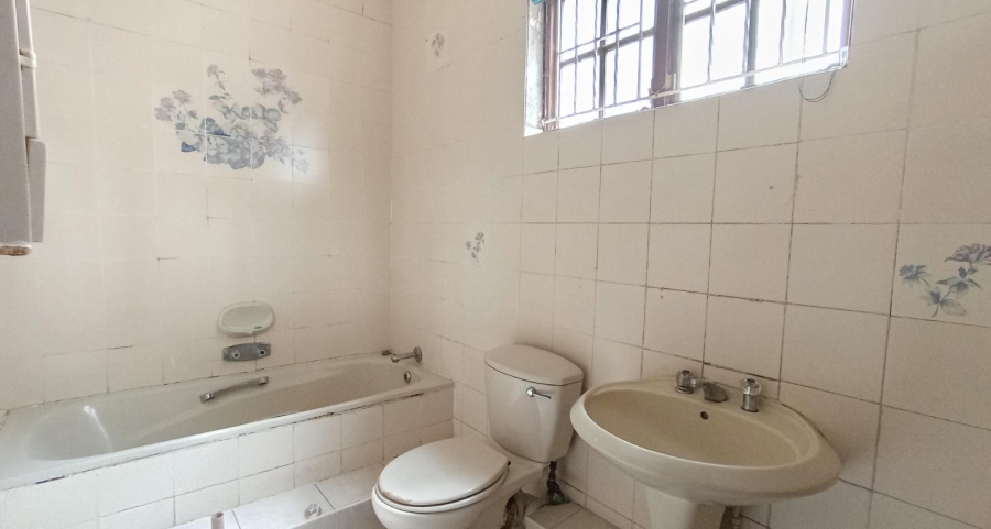 5 Bedroom Property for Sale in Reservoir Hills KwaZulu-Natal
