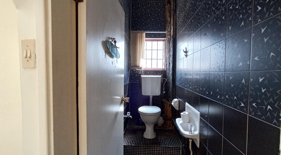 5 Bedroom Property for Sale in Reservoir Hills KwaZulu-Natal