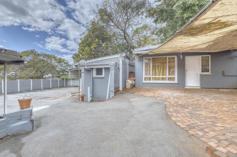 15 Bedroom Property for Sale in Glenmore KwaZulu-Natal