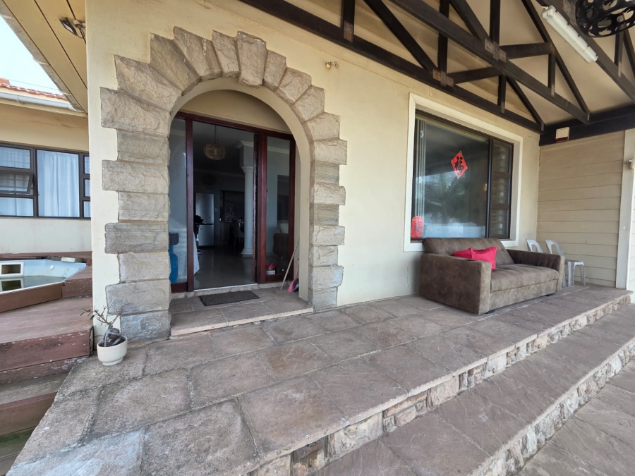 To Let 1 Bedroom Property for Rent in Bluff KwaZulu-Natal